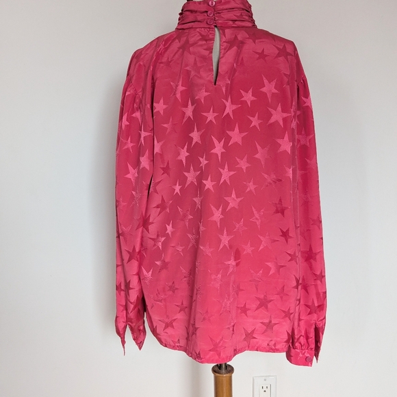 Red Star Blouse - Picture 3 of 5